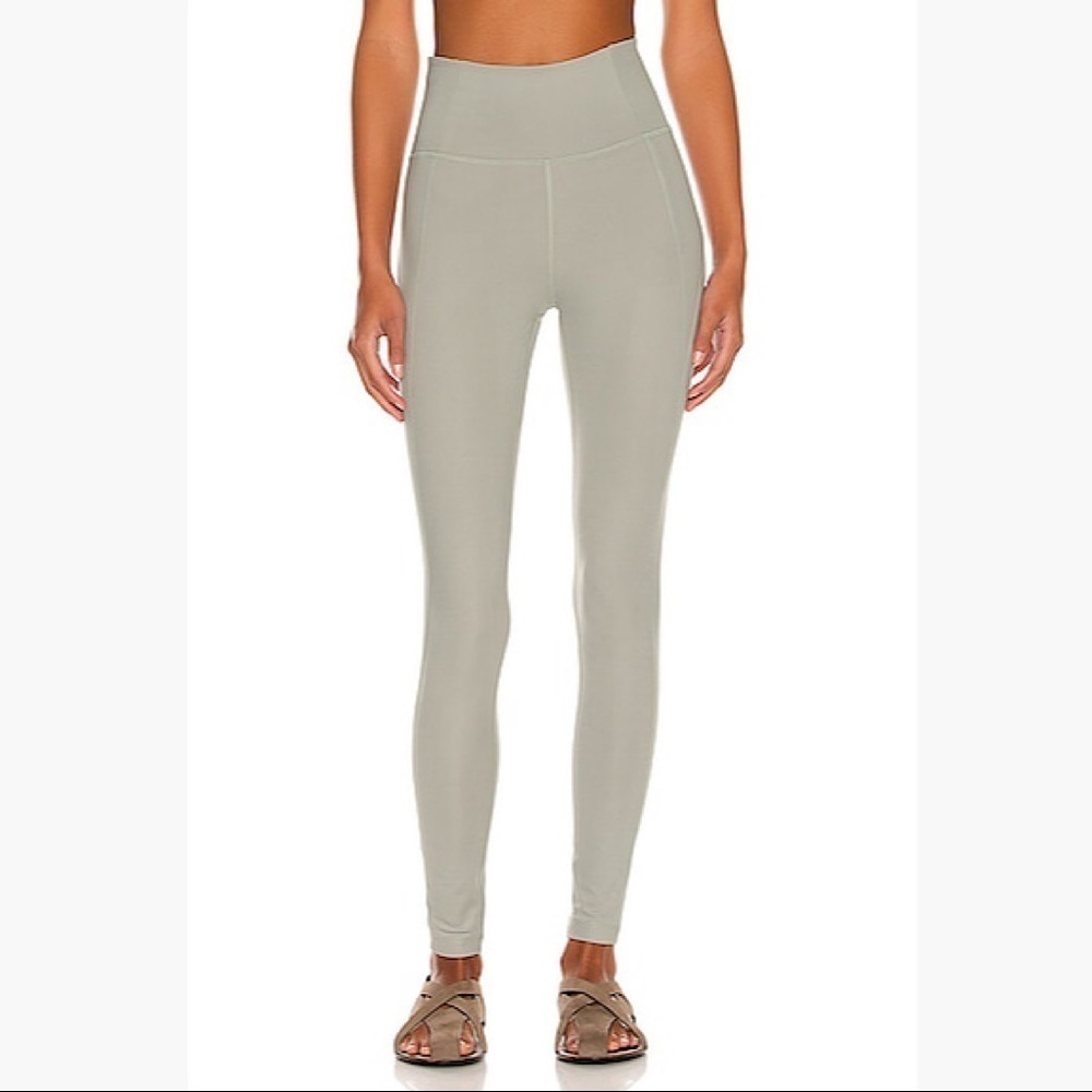 NWT Girlfriend Collective Valley High Rise Legging M